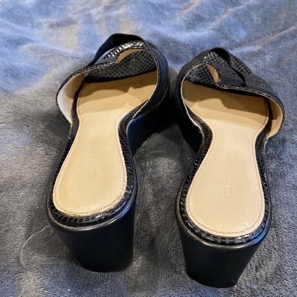 Black wedge platforms Calvin Klein size 5.5 - Picture 2 of 9